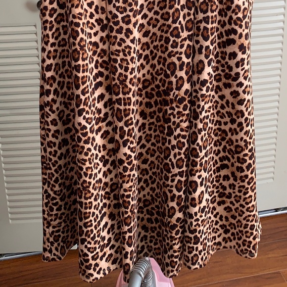 Torrid LEOPARD SWEETHEART SKATER MIDI DRESS - Picture 3 of 7